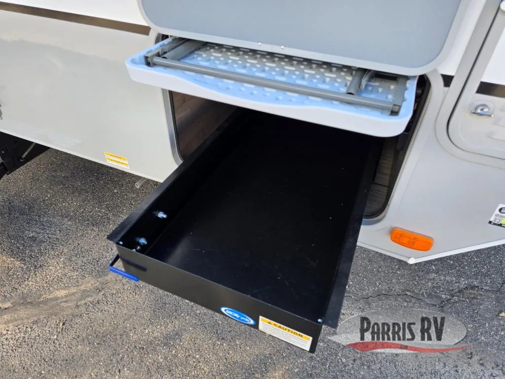 2026 Lance Lance Travel Trailers 2375 - Photo 4