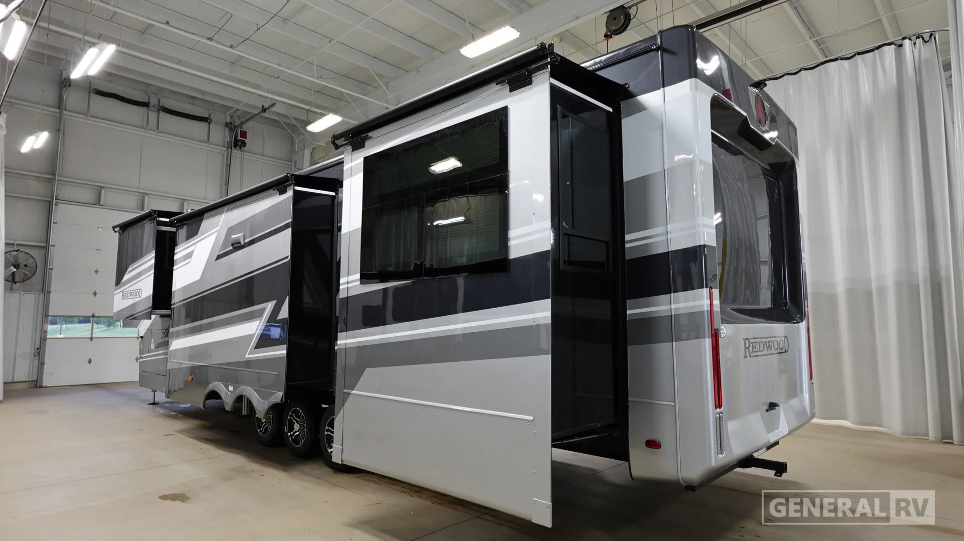 2027 Crossroads RV Redwood 415RD - Photo 4