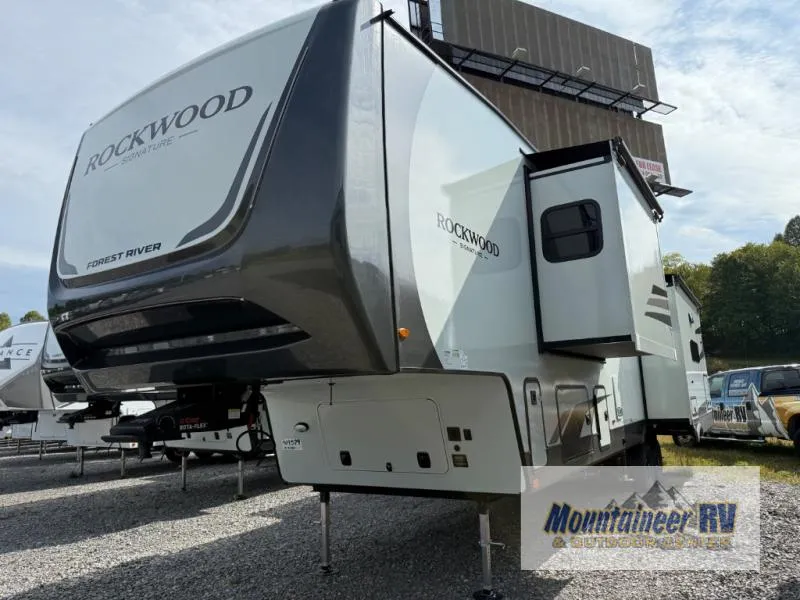 2026 Forest River RV Rockwood Signature 401SBF - Photo 3