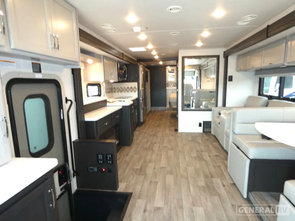 2026 Thor Motor Coach Palazzo GT 37.5 - Photo 4
