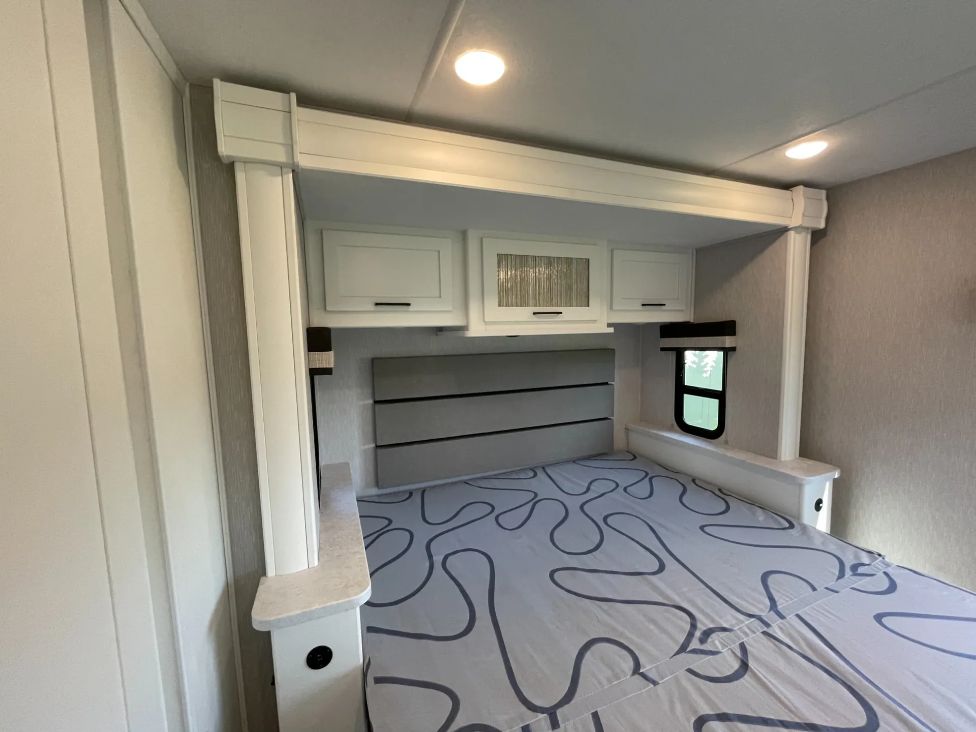2023 Coachmen Pursuit 31TS - Photo 3