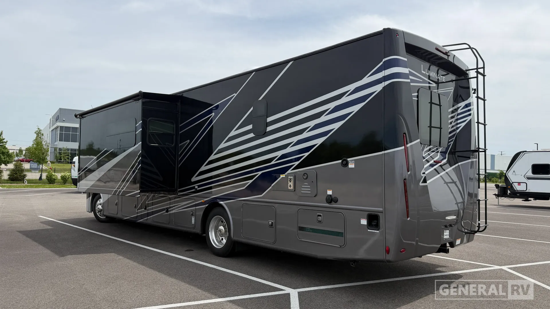 2026 Thor Motor Coach Luminate CC35 - Photo 4