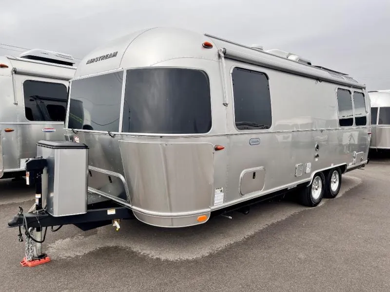 2026 Airstream Globetrotter 25FB - Photo 2