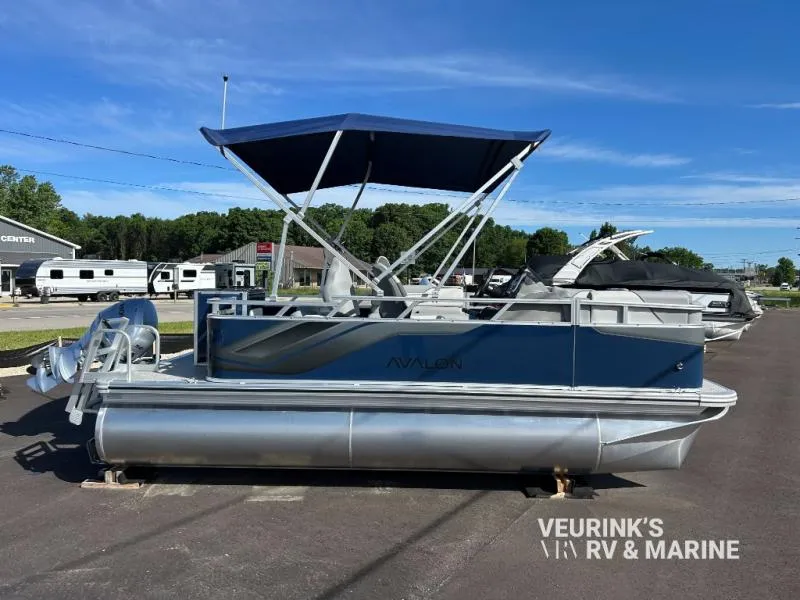 2025 Avalon Venture - 17 FT Rear Fish - Photo 2