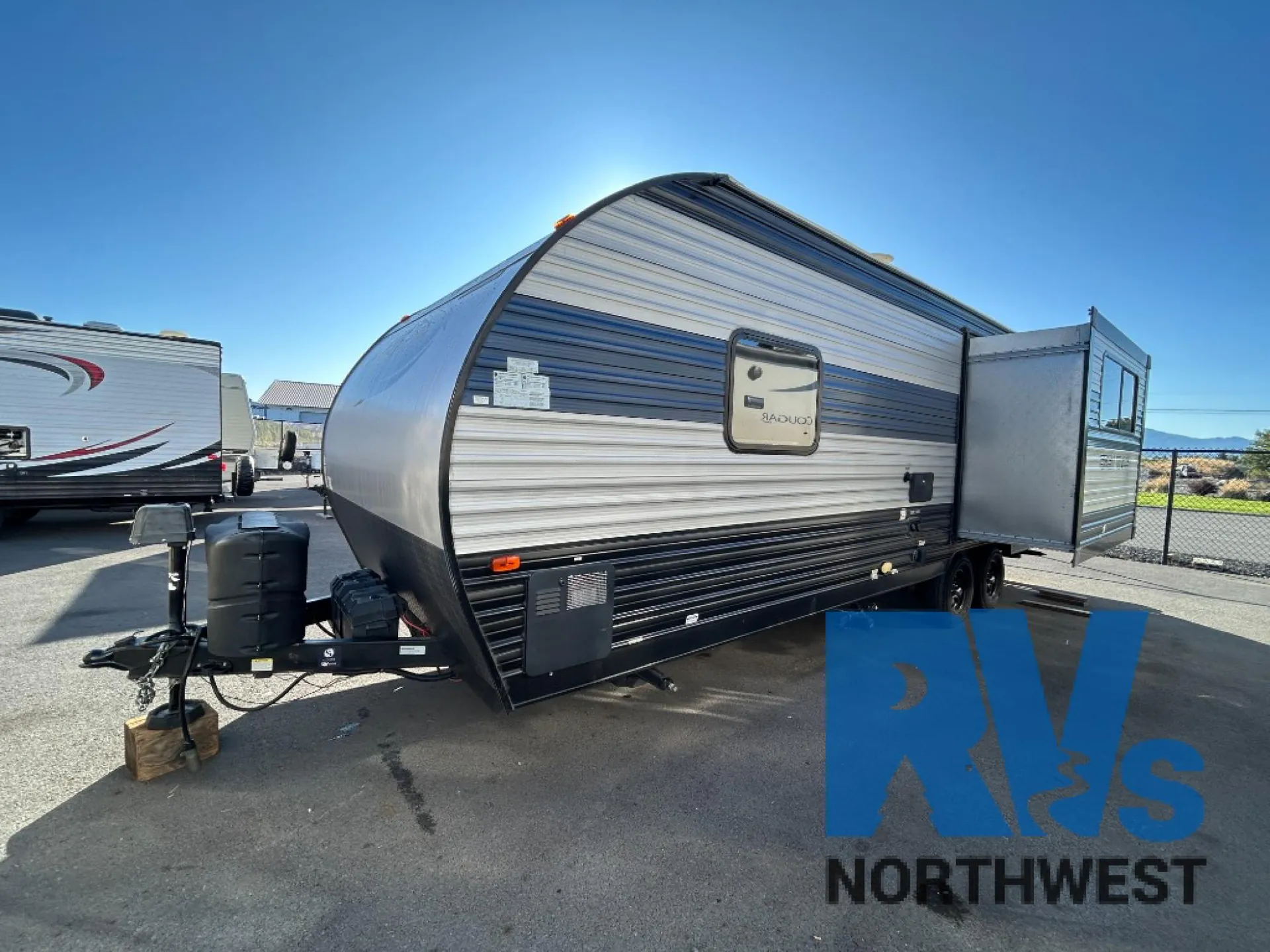2022 Forest River Cherokee Grey Wolf 23MK - Photo 3