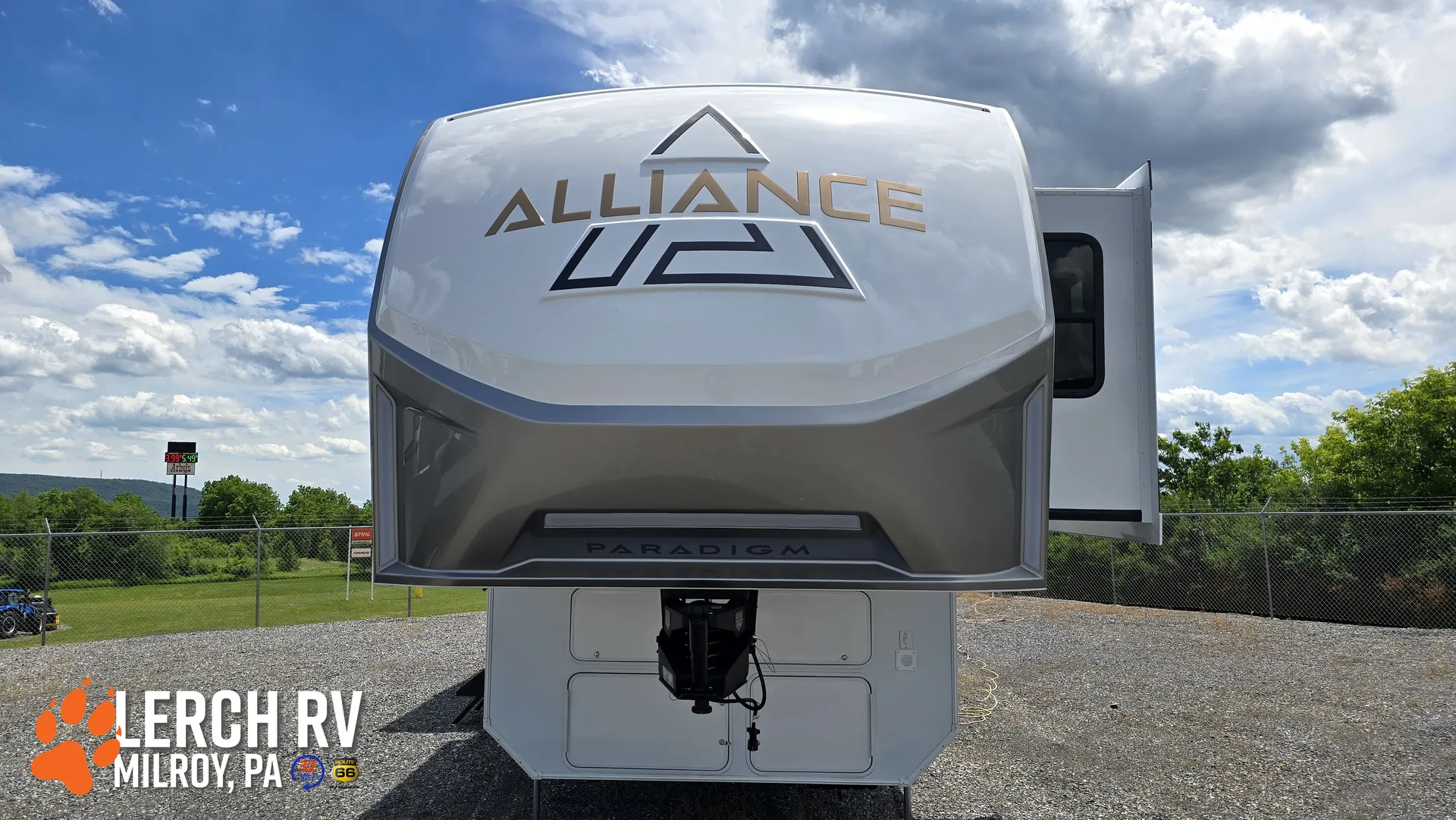 2027 Alliance RV Paradigm 310RL - Photo 3