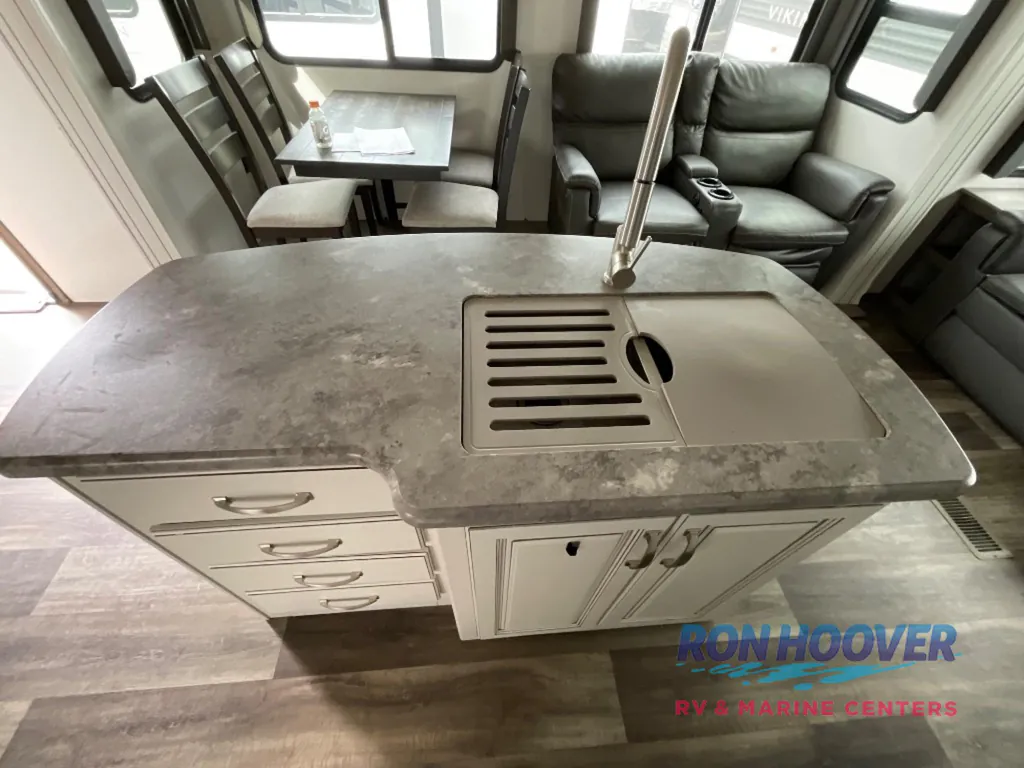 2022 Keystone RV Cougar Half-Ton 33RLI, Photos photo 11