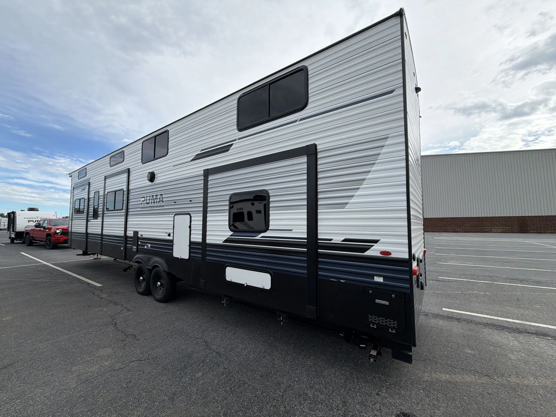 2027 Forest River Puma Vista 403LFT — Photo 6