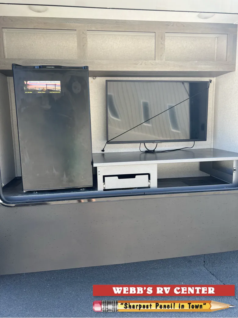 2021 Keystone Raptor 423, Photos photo 8