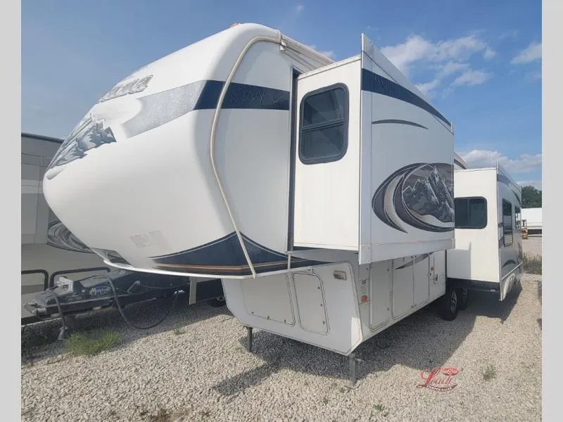 2010 Keystone RV Montana 2955RL - Photo 2