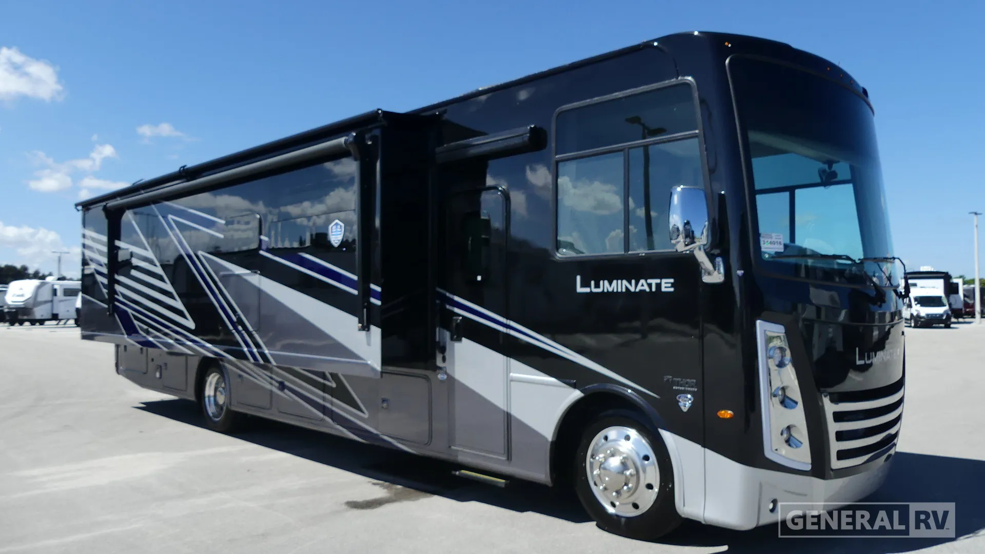 2026 Thor Motor Coach Luminate CC35 - Photo 2