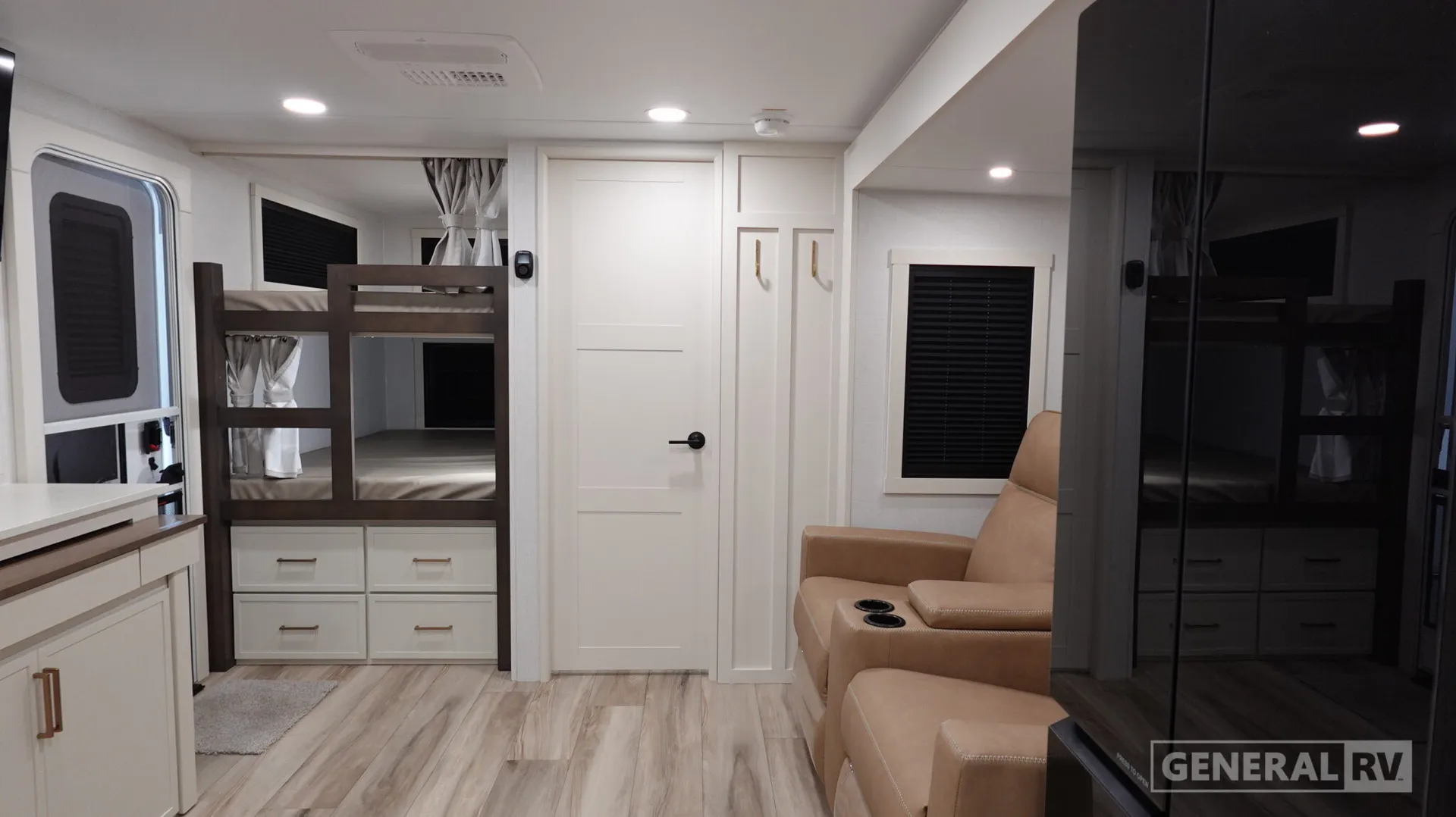 2026 Brinkley Model Ix 24X - Photo 3