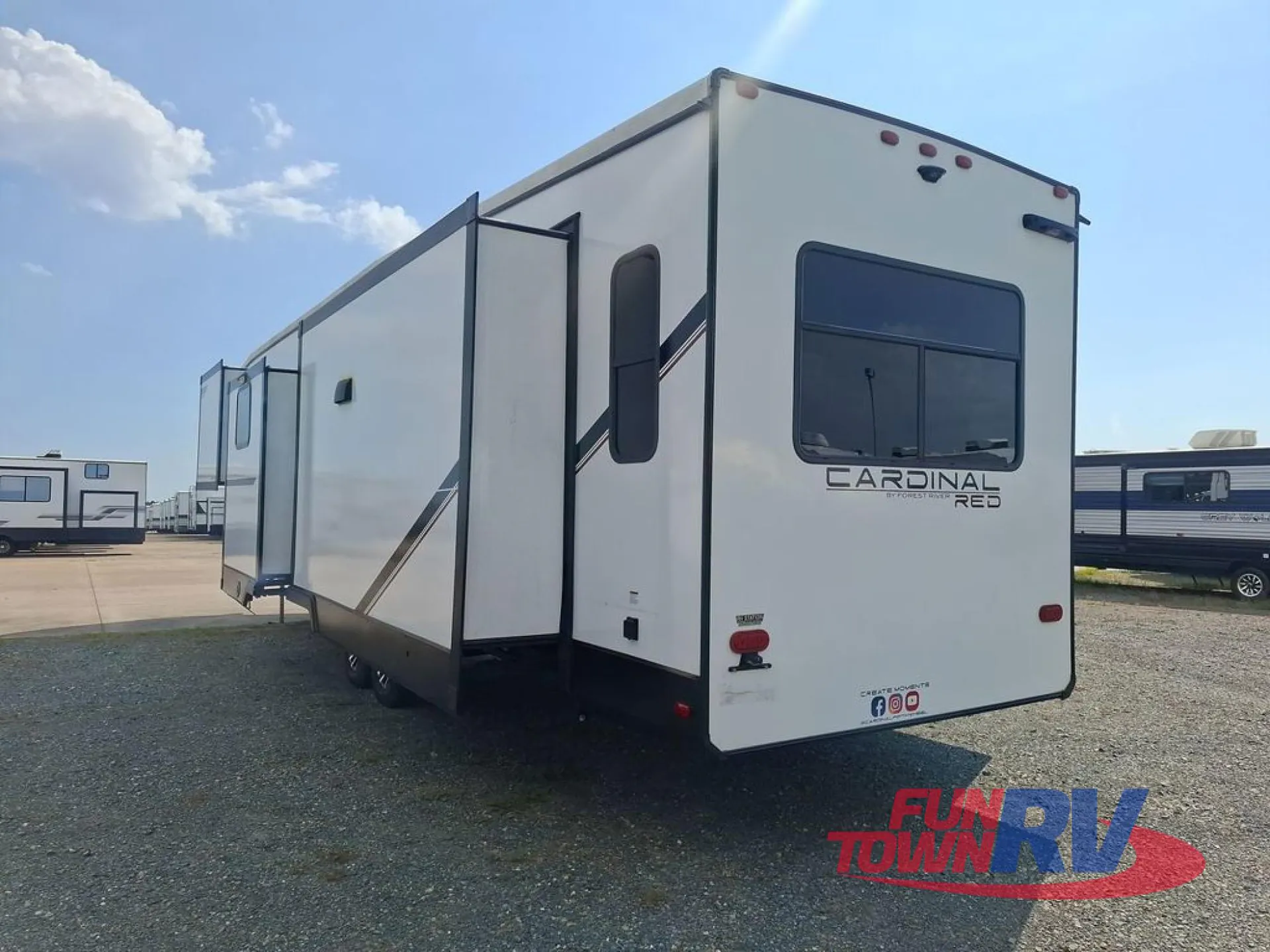 2023 Forest River Cardinal Red 36MB - Photo 4