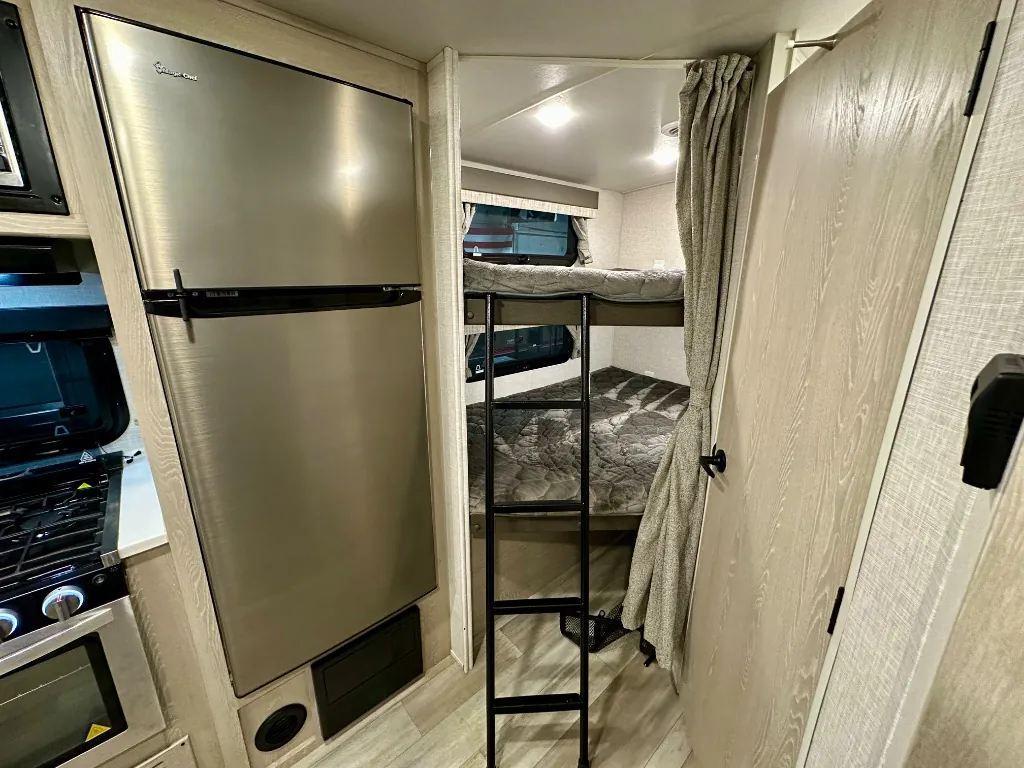 2023 Forest River Flagstaff Micro Lite 25BRDS, Photos photo 24