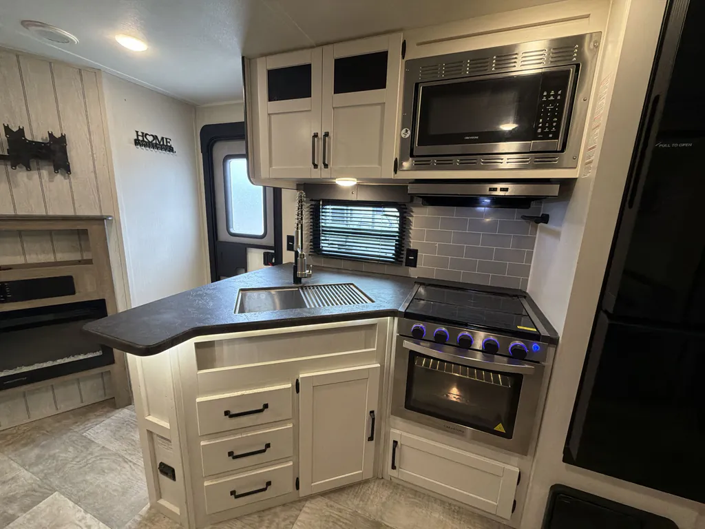 2024 Forest River Puma 32BHQS, Photos photo 11