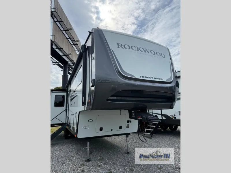 2026 Forest River Rockwood Signature 405SBH - Photo 4