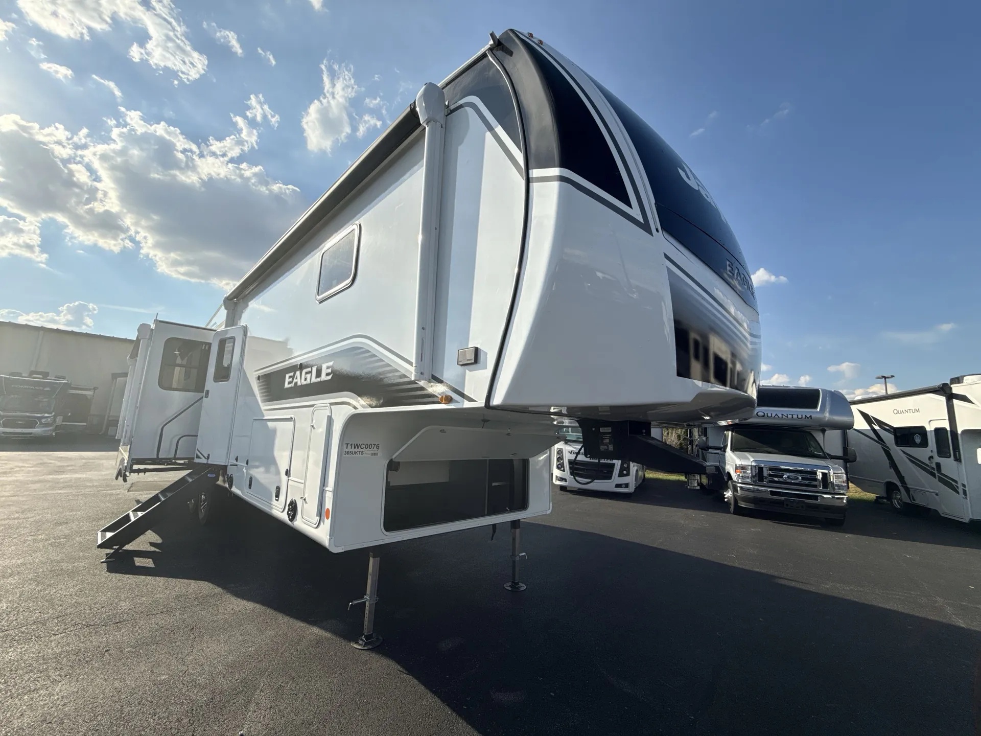 2026 Jayco Eagle 365UKTS - Photo 2