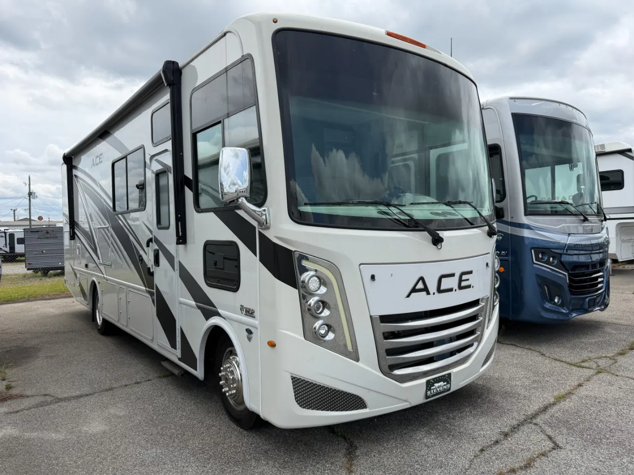 2024 Thor Motor Coach ACE 29D - Photo 2