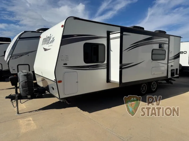 2015 Forest River RV Rockwood Mini Lite 2503S - Photo 3