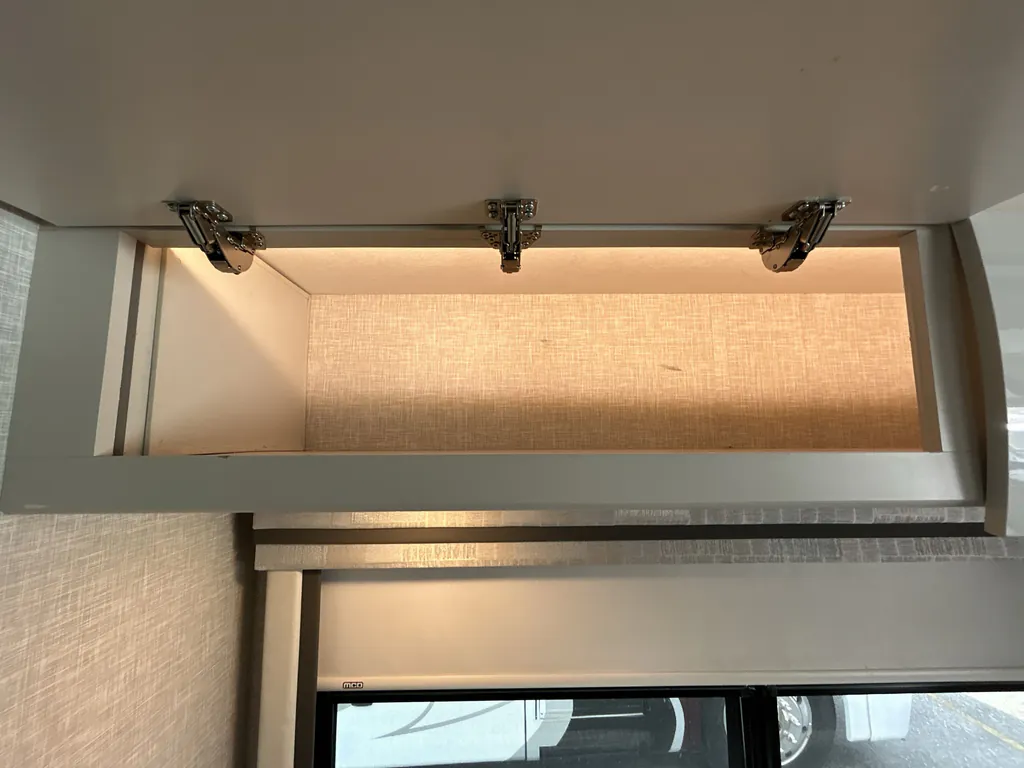 2025 Thor Motor Coach Axis 26.2, Photos photo 15