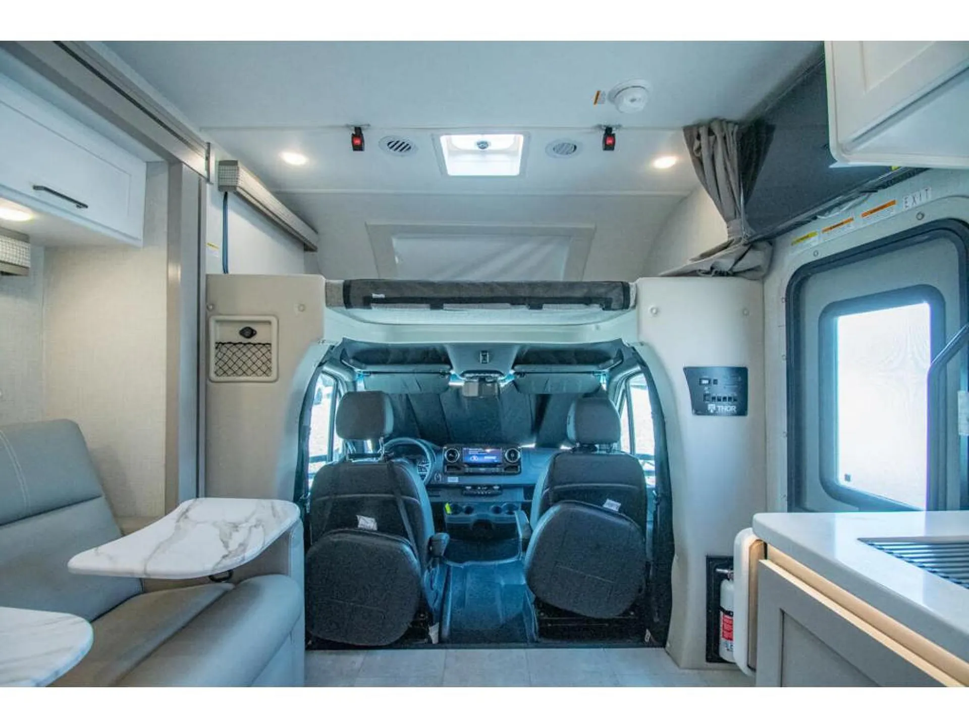 2026 Thor Motor Coach Quantum Sprinter GL24 - Photo 4