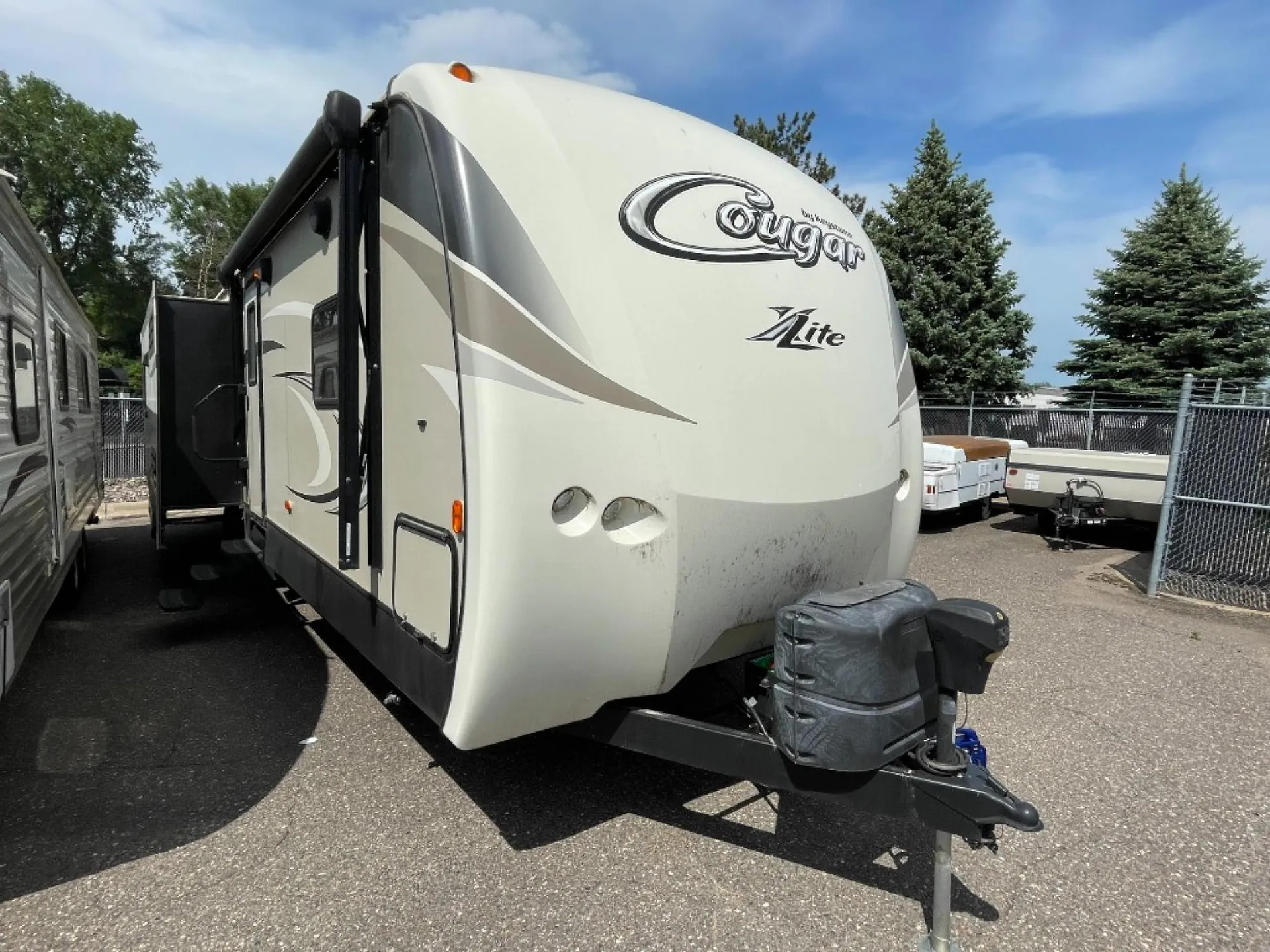 2016 Keystone Cougar XLite 33SAB - Photo 2