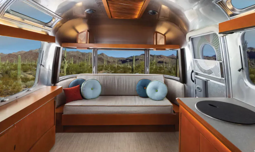 2027 Airstream Frank Lloyd Wright 28RB - Photo 2