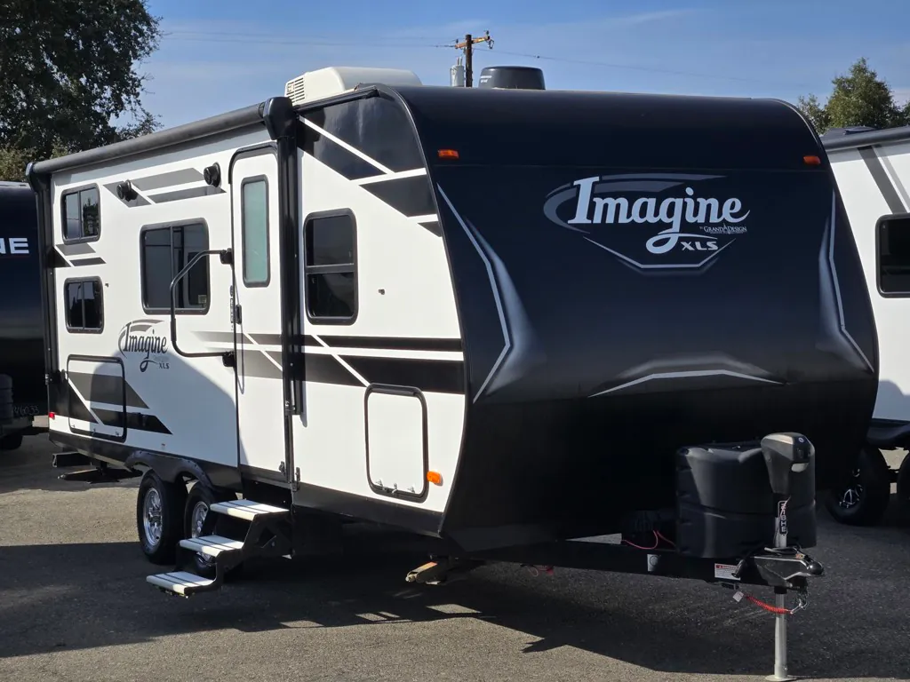 2021 Grand Design Imagine XLS 21BHE