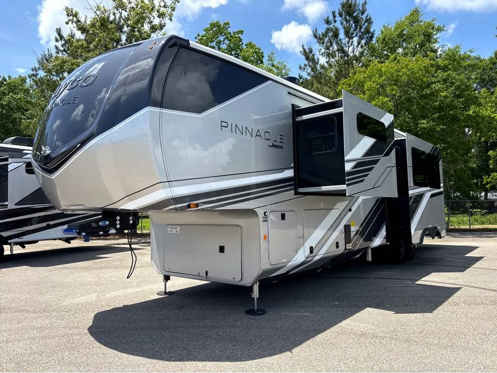 2026 Jayco Pinnacle 38FBRK - Photo 4