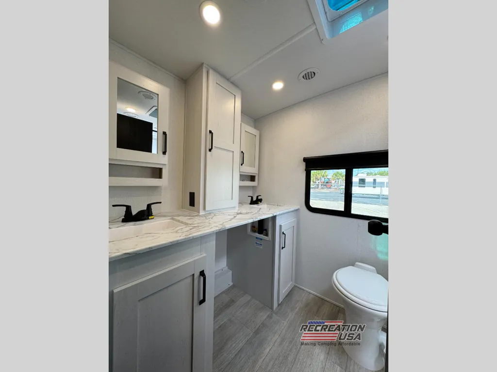 2026 Forest River Solaire 3300FLBS, Photos photo 17