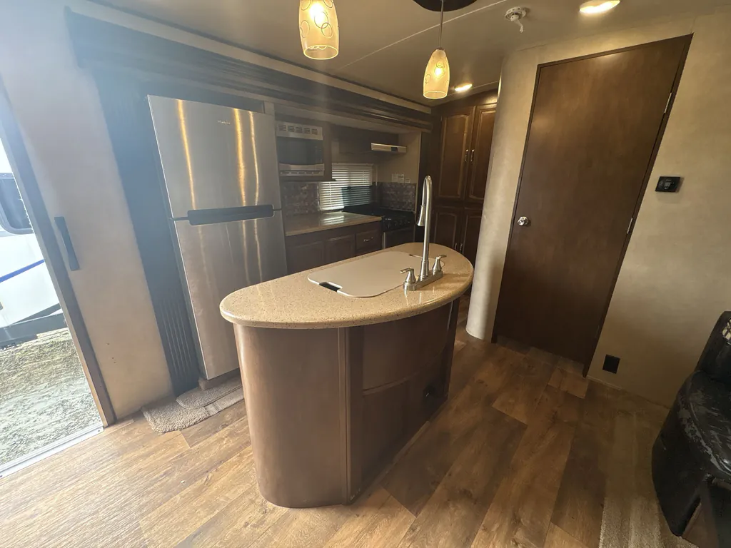 2017 Forest River Salem Hemisphere Lite 300BH, Photos photo 13