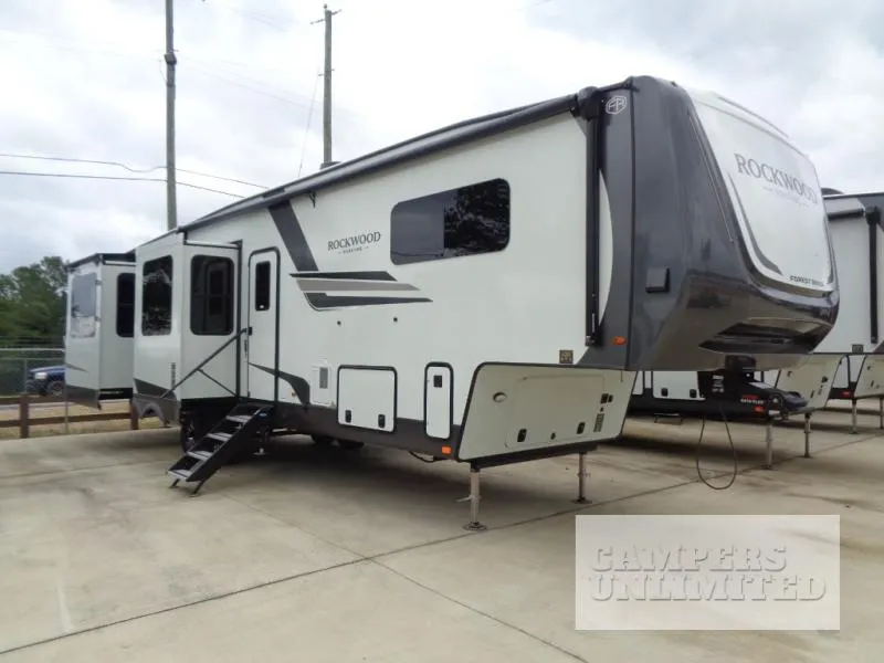 2026 Forest River Rockwood Signature 404SRK - Photo 2