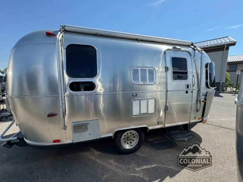 2015 Airstream International Serenity 19C - Photo 3