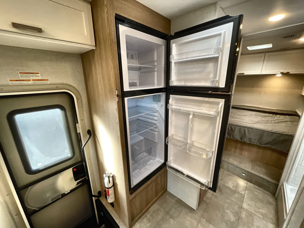 2026 Thor Motor Coach Freedom Elite 28HZ, Photos photo 9