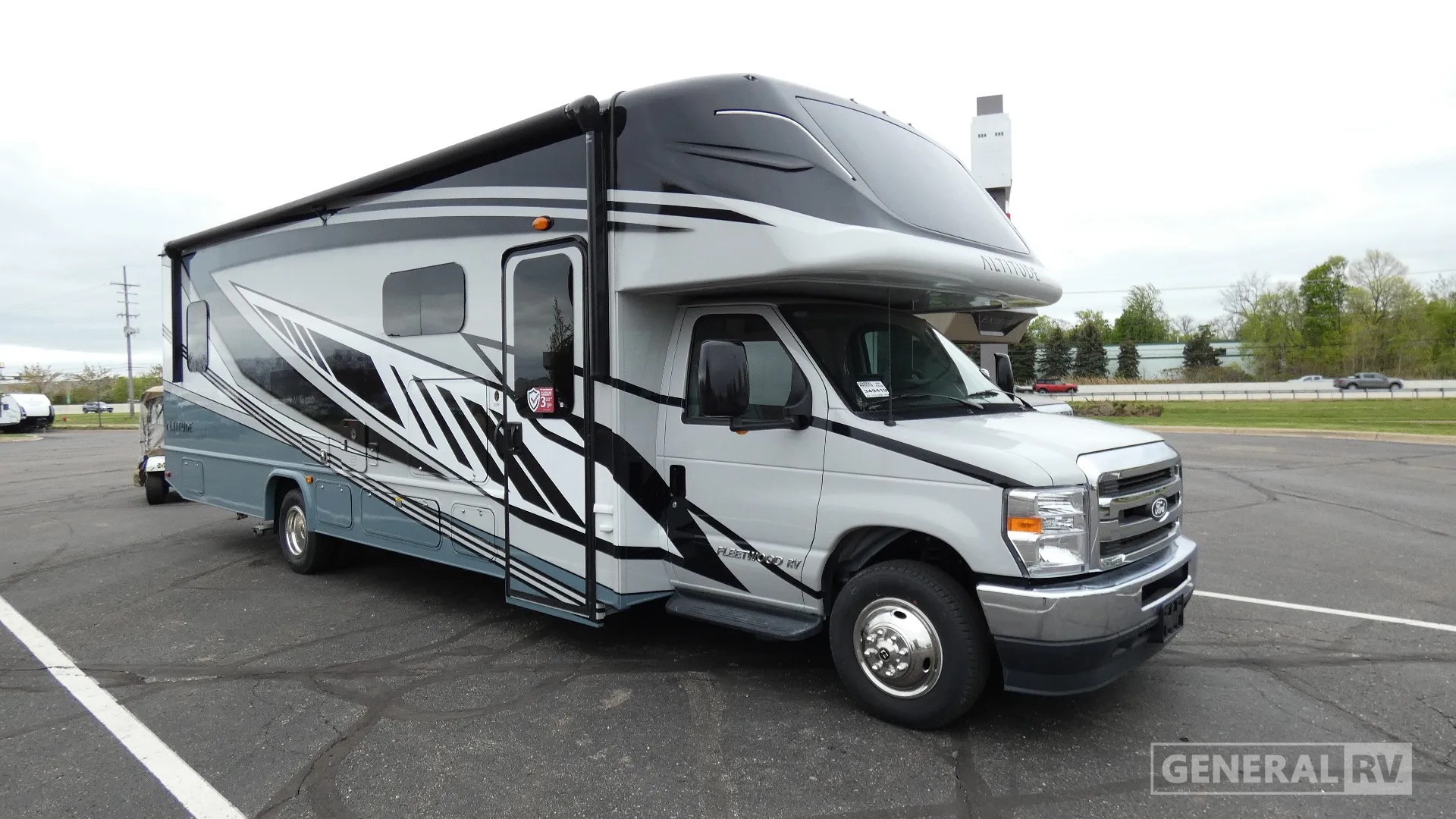 2026 Fleetwood Altitude 29H - Photo 2