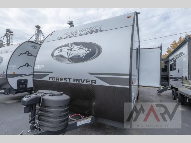 2026 Forest River Cherokee Grey Wolf Black Label 23DBHBL - Photo 4