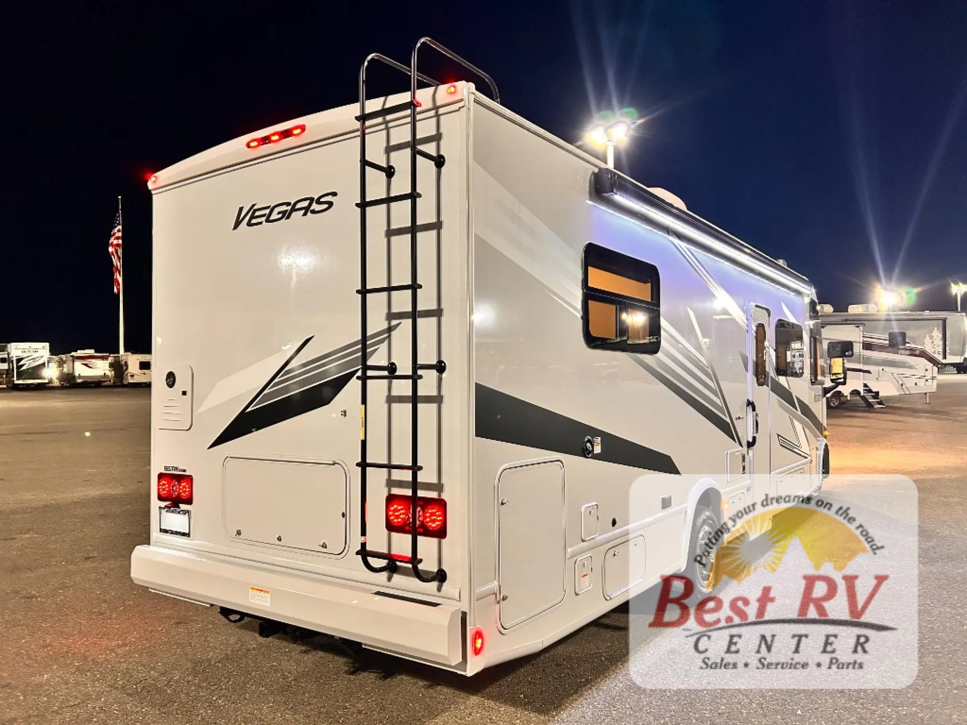 2026 Thor Motor Coach Vegas 281 - Photo 4