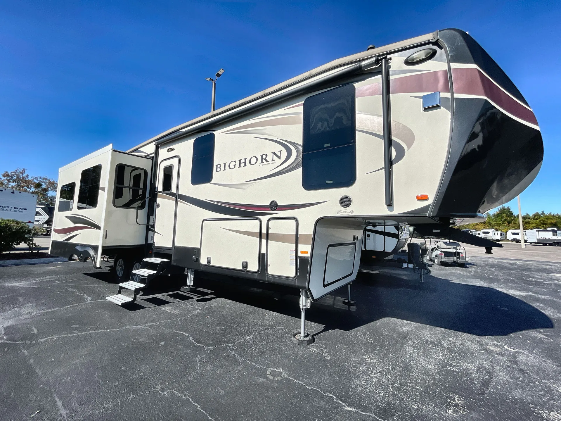 2018 Heartland Bighorn 3270RS - Photo 2