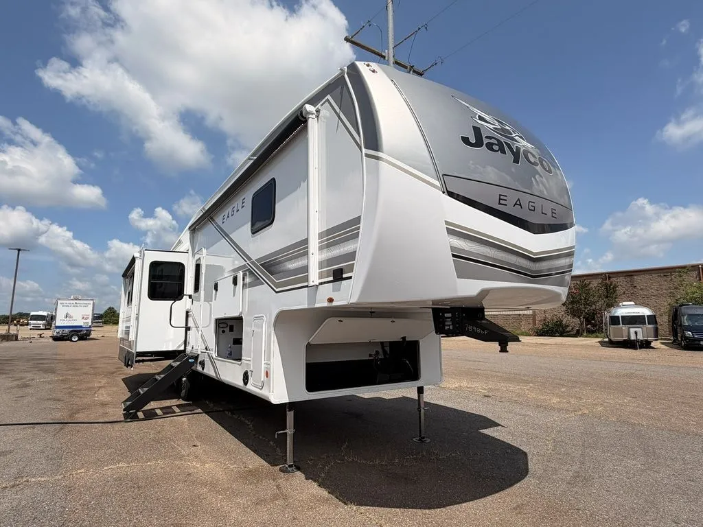 2027 Jayco Eagle 365UKTS - Photo 2