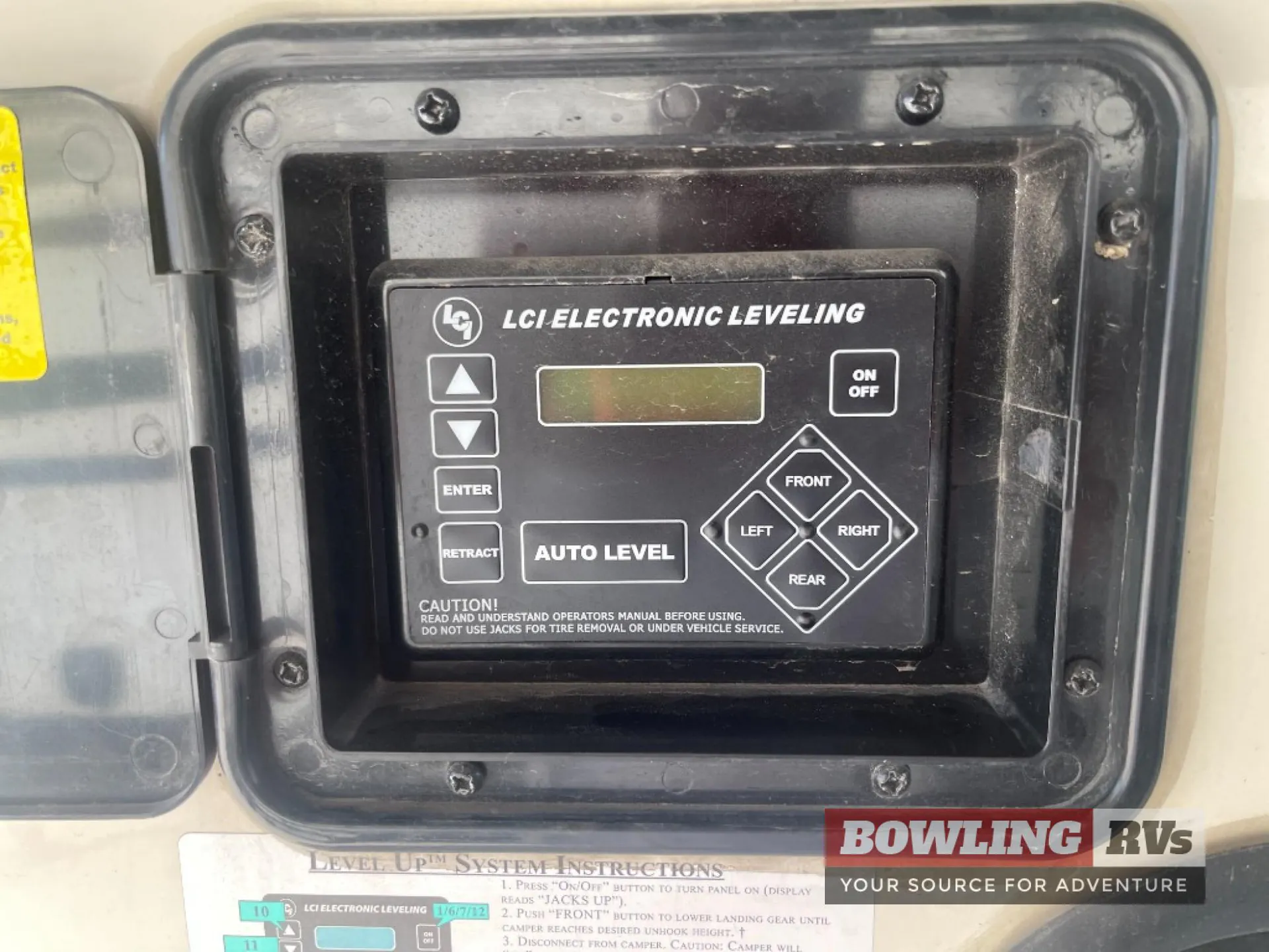 2016 Keystone Alpine 3100RL dealer photo 5 from Bowling Motors & RV Sales