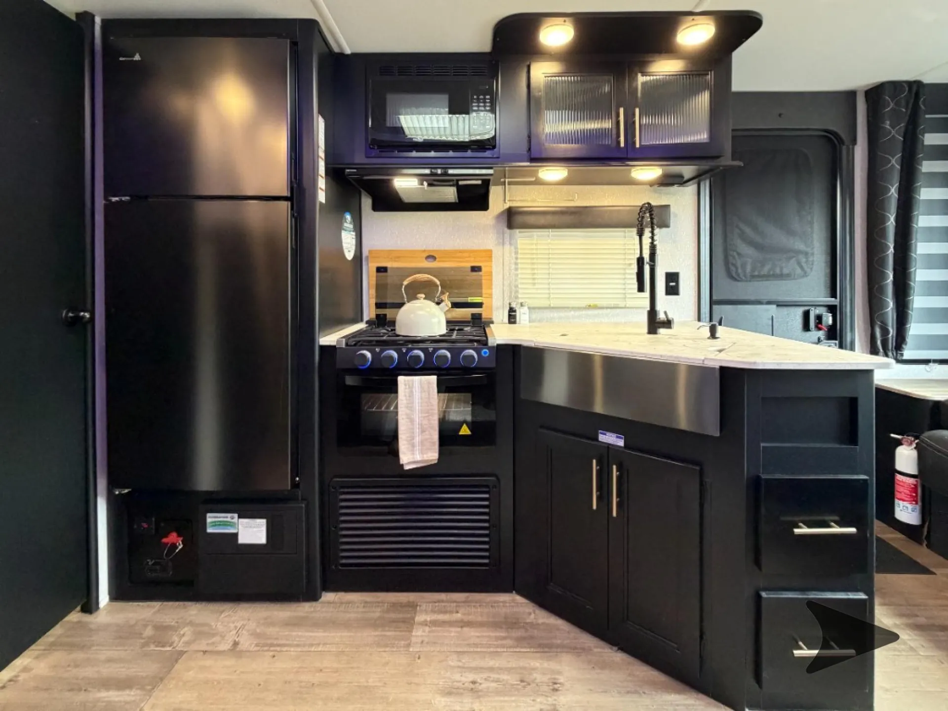 2022 Forest River Cherokee Grey Wolf 23MK - Photo 4