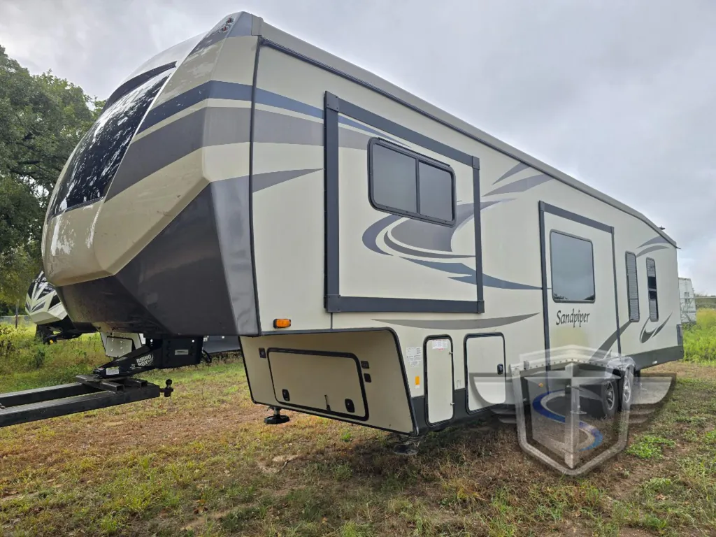 2021 Forest River Sandpiper C-Class 3550FL, Photos photo 2