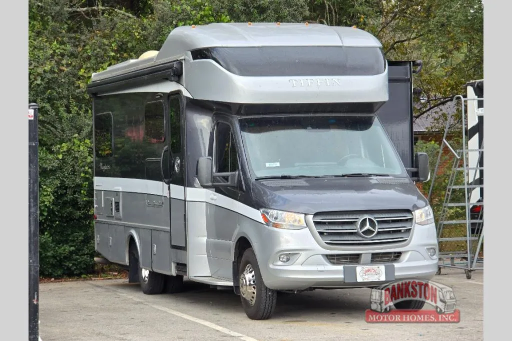 2020 Tiffin Wayfarer 24 TW - Main photo