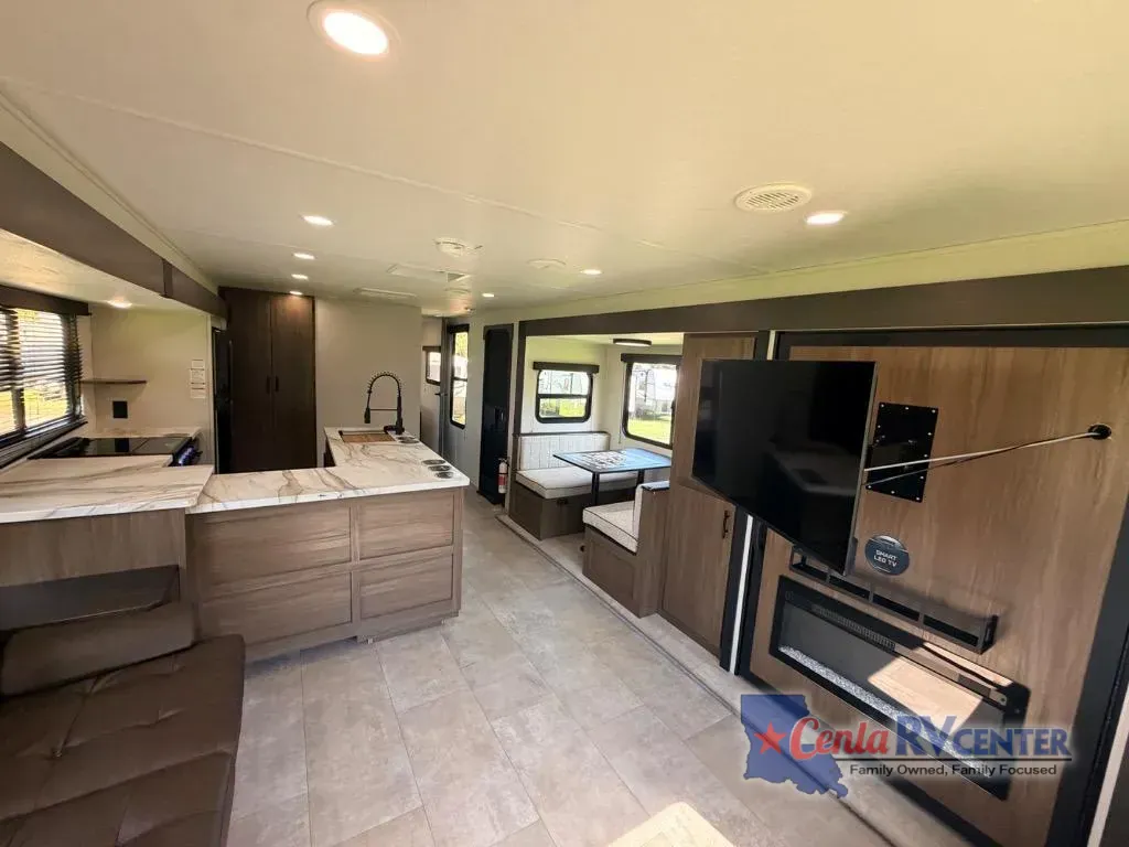 2027 Forest River Tracer 286RL, Photos photo 2