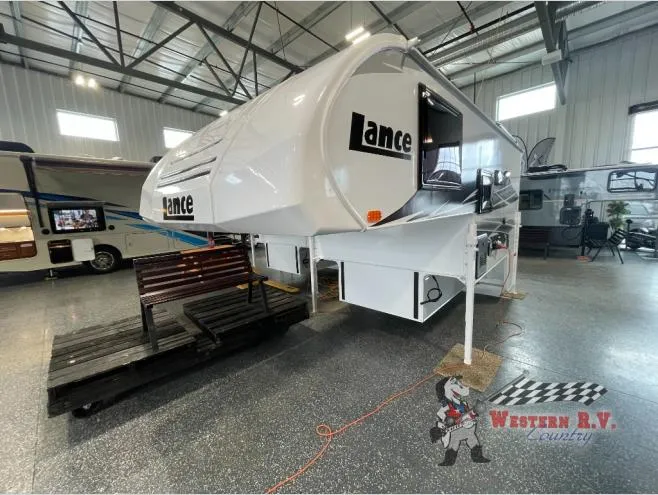 2026 Lance Lance Truck Campers 865 - Photo 2