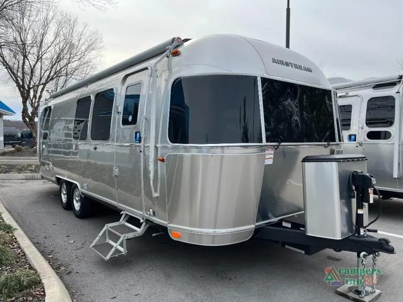 2026 Airstream Classic 28RB - Photo 2