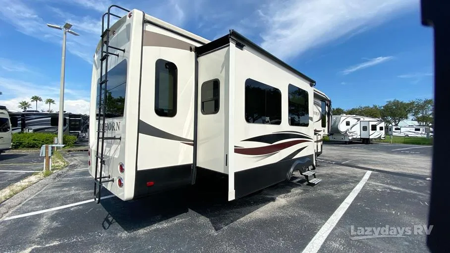 2019 Heartland Bighorn 3270RS - Photo 3