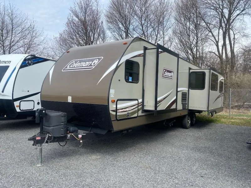 2018 Dutchmen RV Coleman Light 3025RE - Photo 3