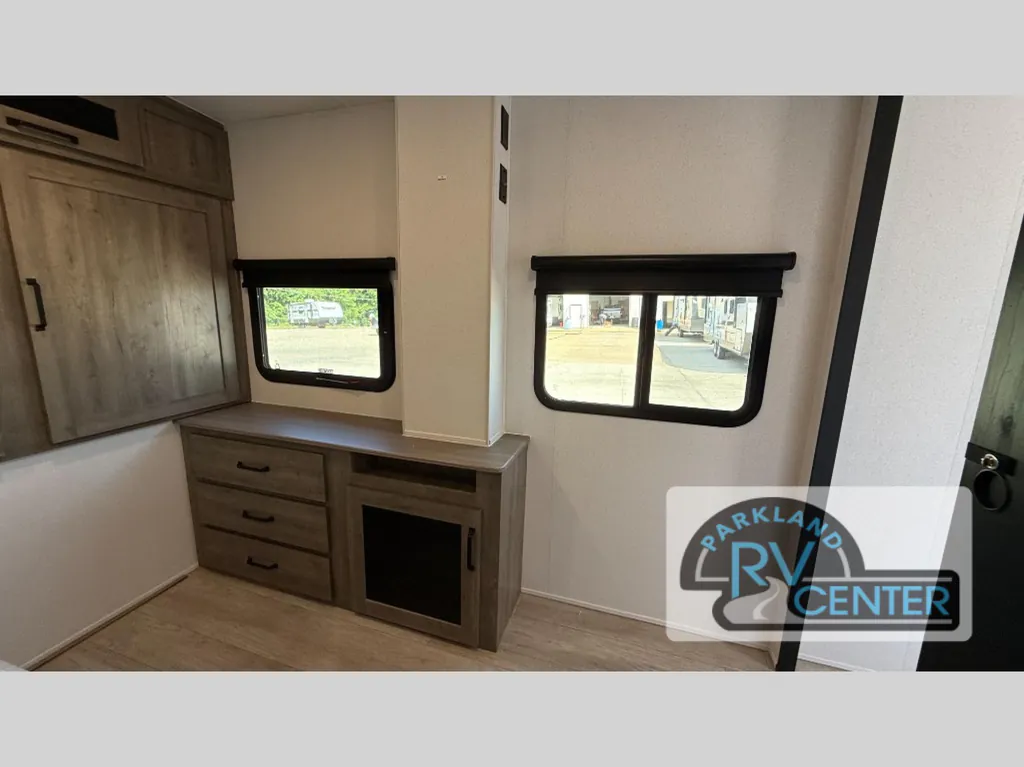 2027 Forest River Solaire 3060RKTS, Photos photo 44