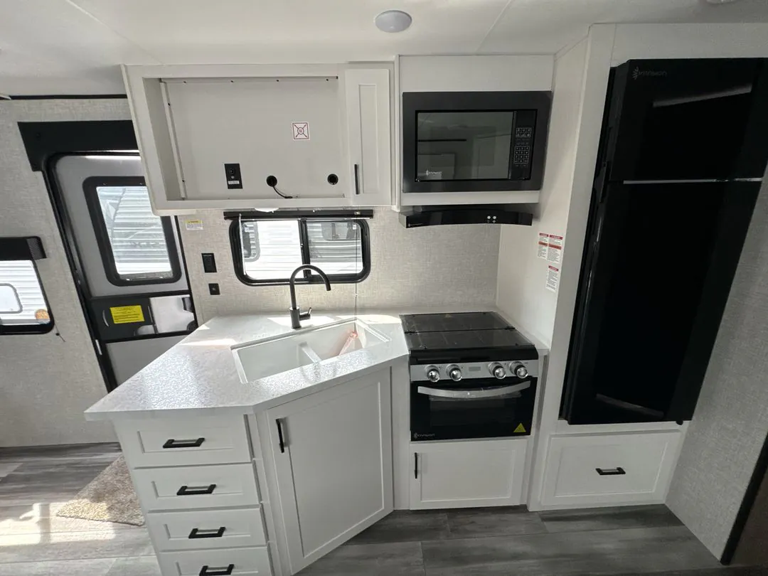 2025 Jayco Jay Flight 235MBH - Photo 4